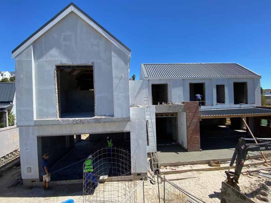 4 Bedroom Property for Sale in La Roche Western Cape